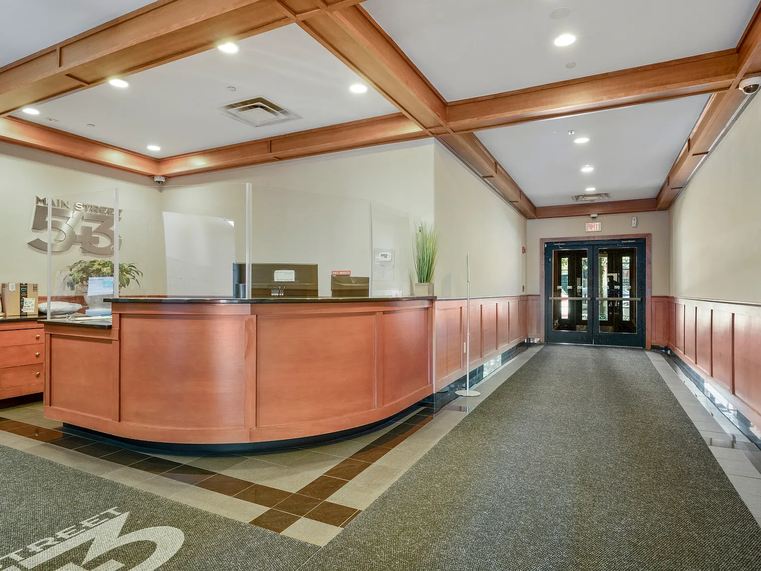 1 bed, 675 sqft, $2,450 — Photo 3