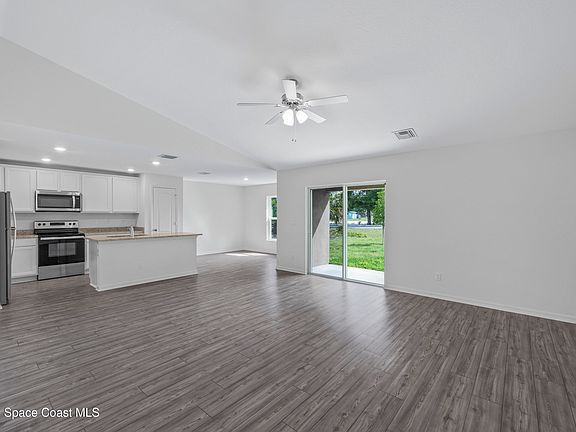 7th image of this home