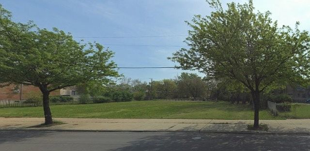 2nd image of 4047 S State St