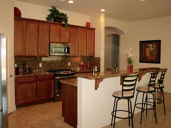 3rd image of 657 W Placita Campo De Adobes