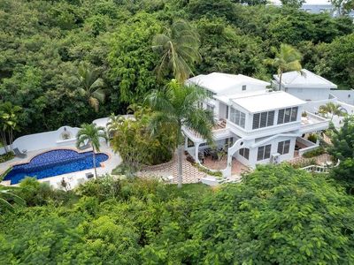 A 8 Calle #16, Vieques, PR, 00765