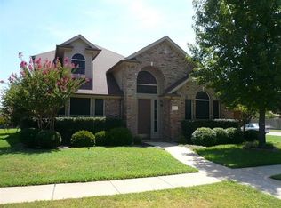 2102 Valley Creek Dr, Garland, TX 75040
