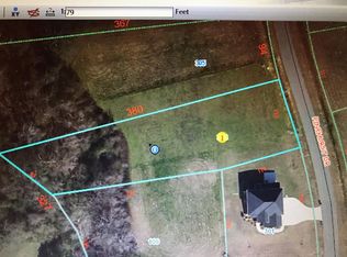 303 Pinehurst Dr, Mount Olive, NC 28365