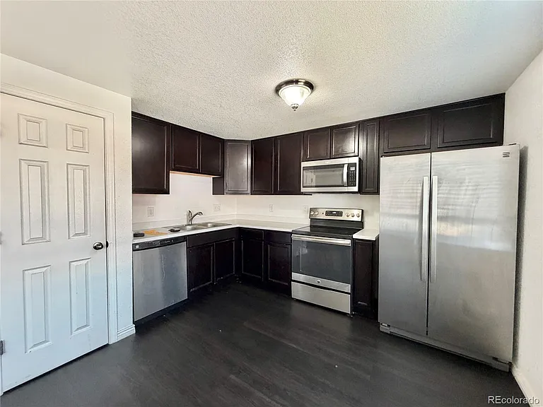 1080 S Eliot St #204 — Photo 4