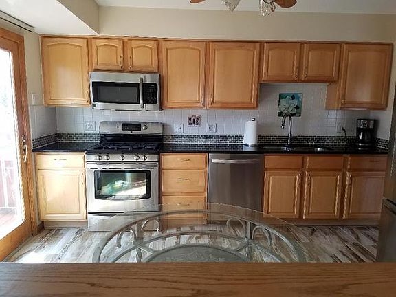 3rd image of 5923 Ross Dr