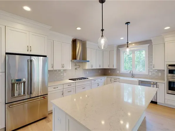 77 Nautilus Way, Stonington, CT 06378