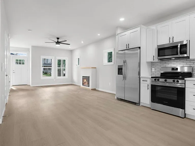 8778 N Newman Ave — Photo 6