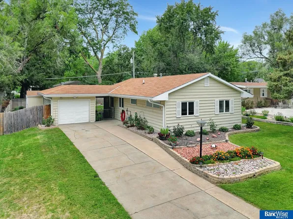 625 Eldora Ln, Lincoln, NE 68505