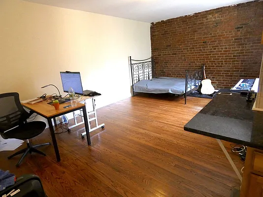 Rented by Voro New York | media 38