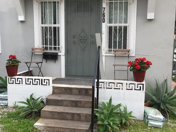 766 N El Centro Ave, Los Angeles, CA 90038