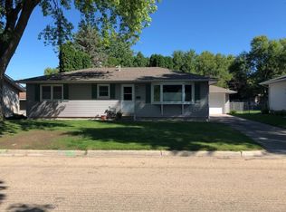 214 13th St NE, Owatonna, MN 55060