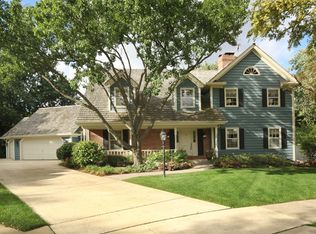 25w775 Sunnyridge Court, Wheaton, IL 60189