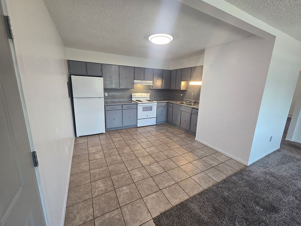 1st image of 1936 Vinewood Ln APT 12