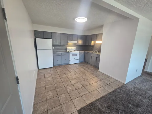 The Ponderosa, 1936 Vinewood Ln APT 12, Pueblo, CO 81005