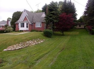 1020 Sunset Dr, Somerset, PA 15501