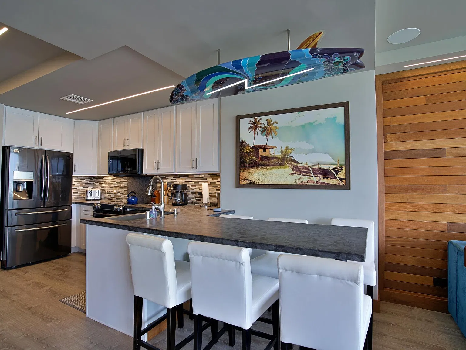 2211 Ala Wai Blvd — Photo 2