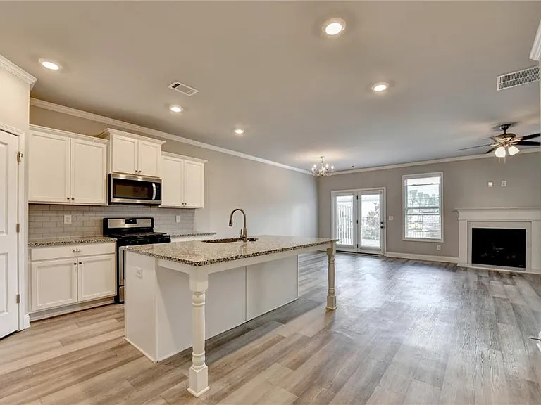 2408 Morgan Creek Rd — Photo 7