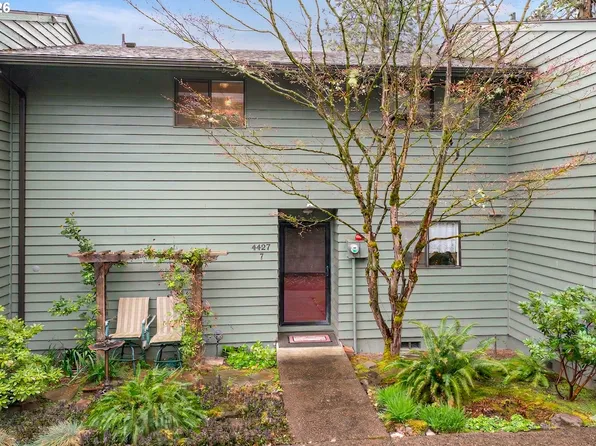 4427 Fox Hollow Rd APT 7, Eugene, OR 97405