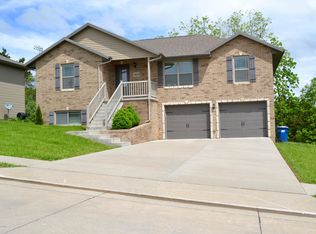 3820 Riley Ct, Jefferson City, MO 65109