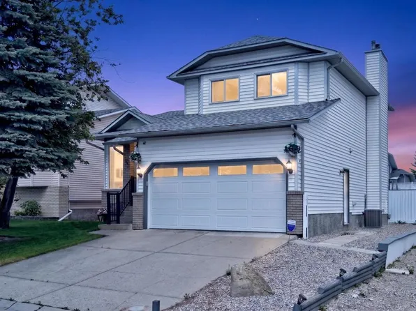 70 S Pasadena Gdns NE, Calgary, AB T1Y 6M8
