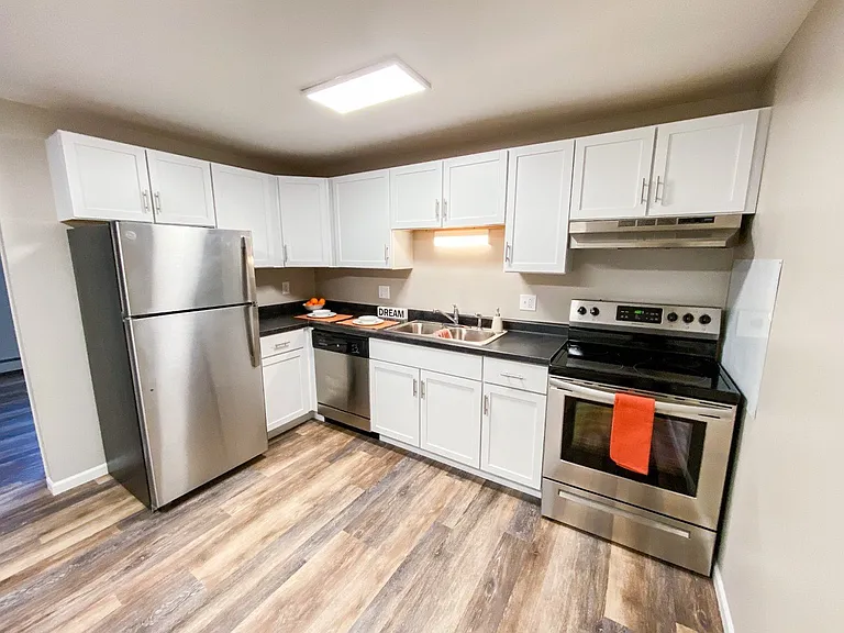 Capitol View Apartments — Photo 42