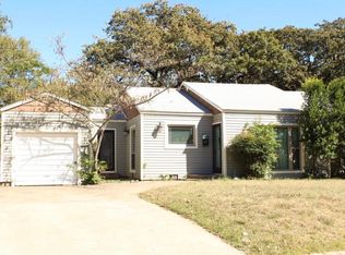 1416 Eagle Dr, Fort Worth, TX 76111