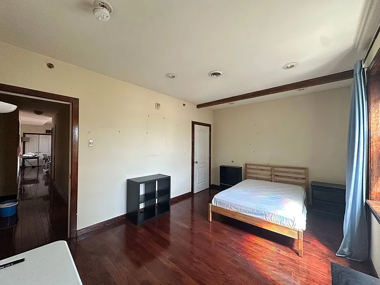 1824 W Diamond St — Photo 11