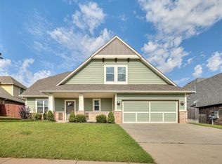 2333 Bretton Ln, Edmond, OK 73012