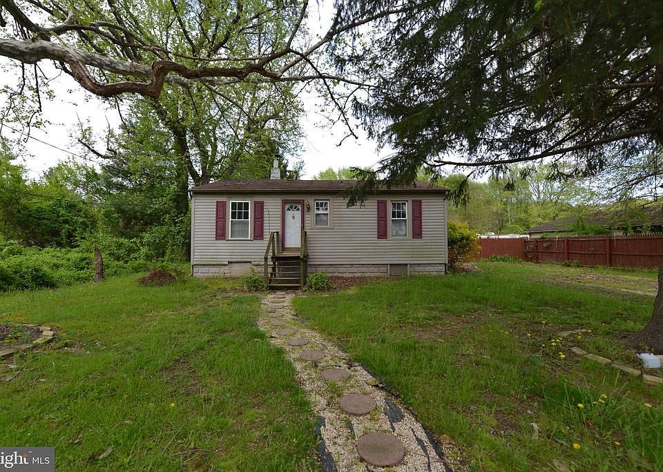1st image of 34 Orchard Ave
