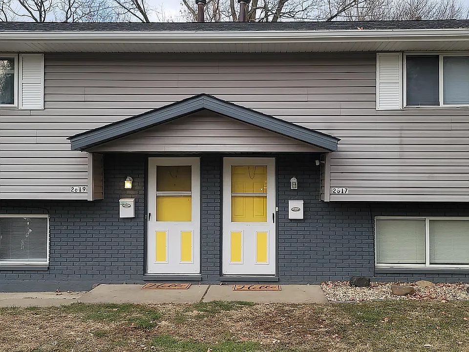 1st image of 2819 W Scenic Dr #2819