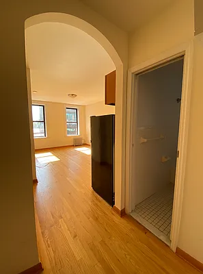 Rented by Waverly Realty Associates | media 19