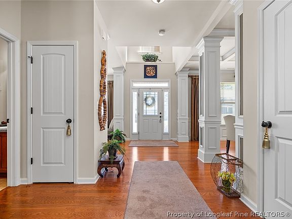 4th image of 85 Clearview Ct