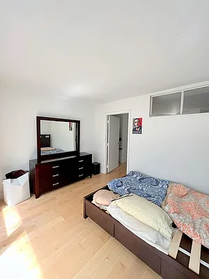 Rented by Corcoran | media 7