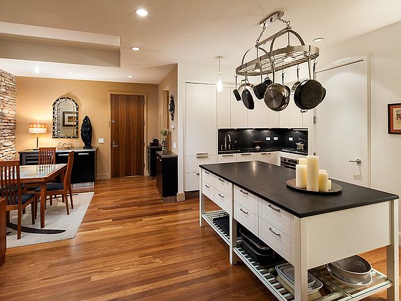 2nd image of 416 Washington St APT 3K