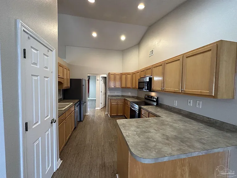 10306 Wailuku Dr — Photo 9