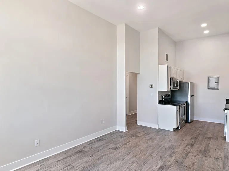 Fyfe Apartments — Photo 29