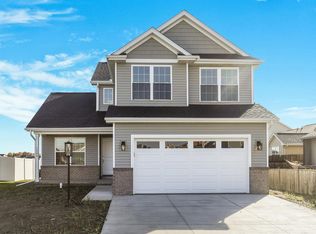 1504 Bluegrass Ln, Champaign, IL 61822