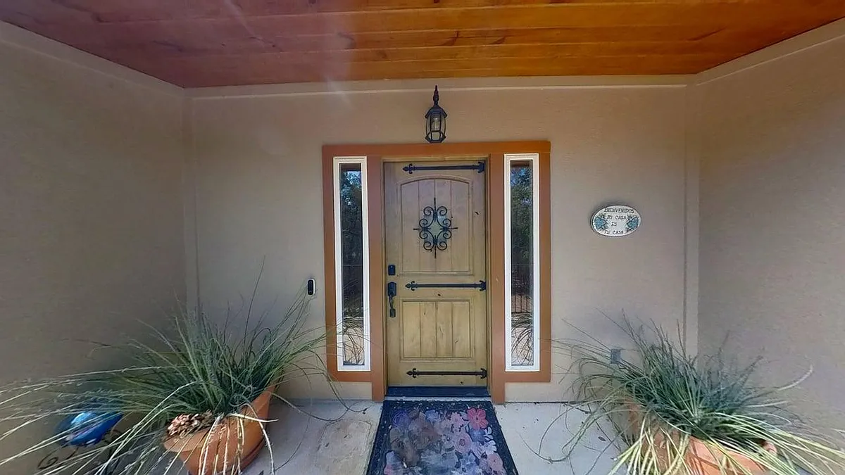Building Photo - 1405 Palomino Ln