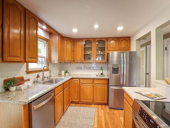 5th image of 3248 NW Market St