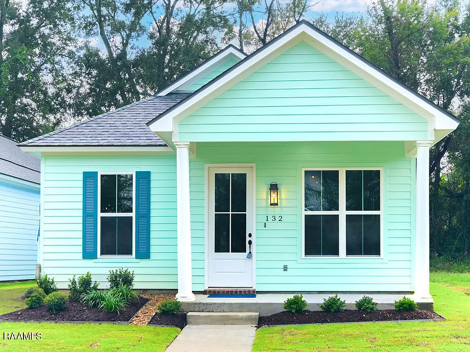 132 Banister Ct