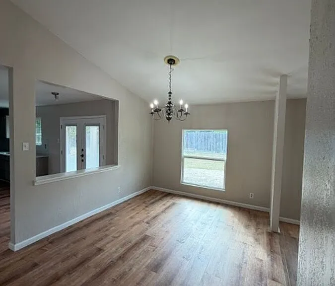 815 Cedar Oaks Ln — Photo 24