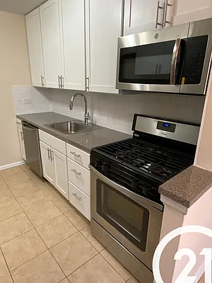 Rented by Century 21 Unique Realty | media 19