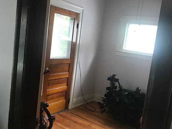 5th image of 799 Ashland Ave #2