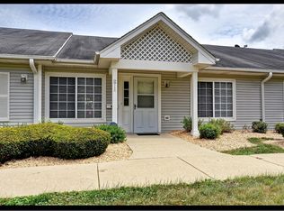 29W713 Waverly Ave, Warrenville, IL 60555