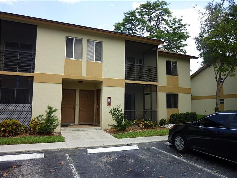 1st image of 313 Gardens Dr APT 104