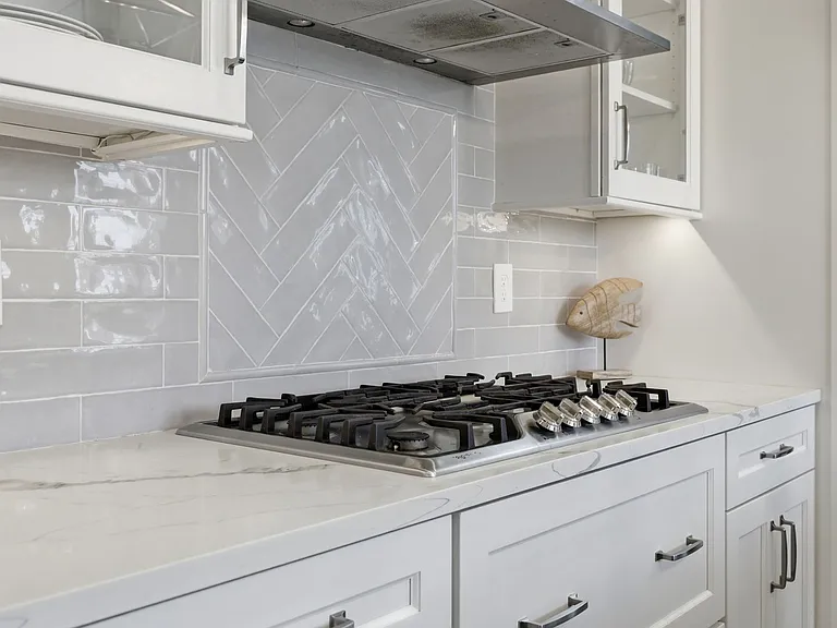 115 1st St S — Photo 13