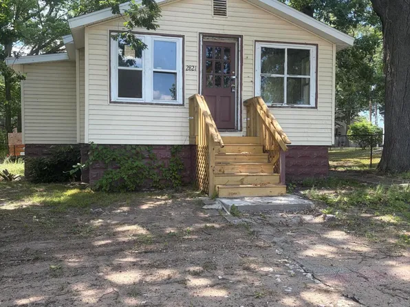 2821 Jarman St, Muskegon Heights, MI 49444