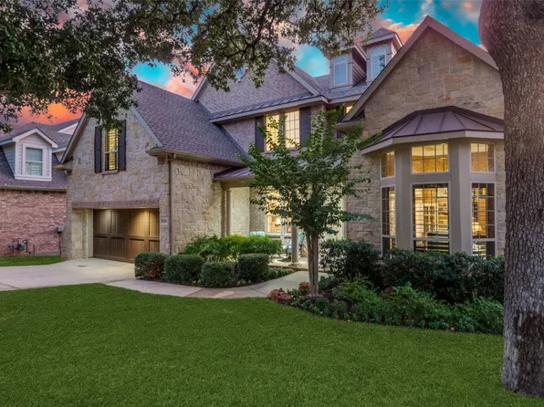 831 Spring Creek Dr, Grapevine, TX 76051