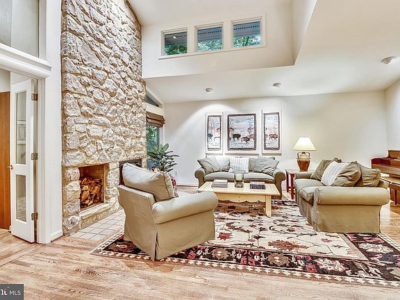 5th image of 8224 Stone Trail Dr