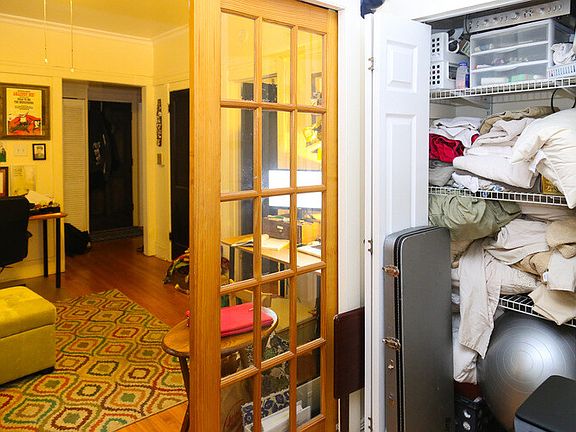 3rd image of 3502-08 W Grace St #35022